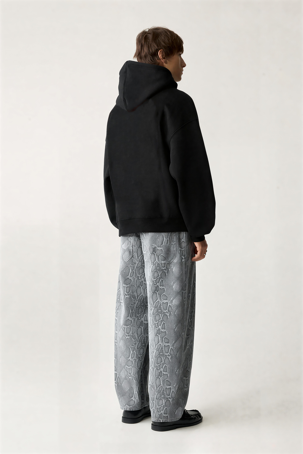 BLACK HEAVYWEIGHT OVERSIZED HOODIE