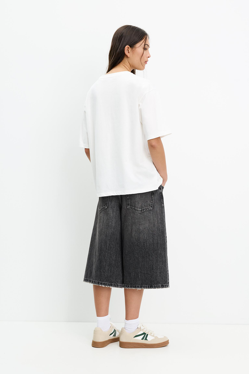 BE KIND OVERSIZED TEE