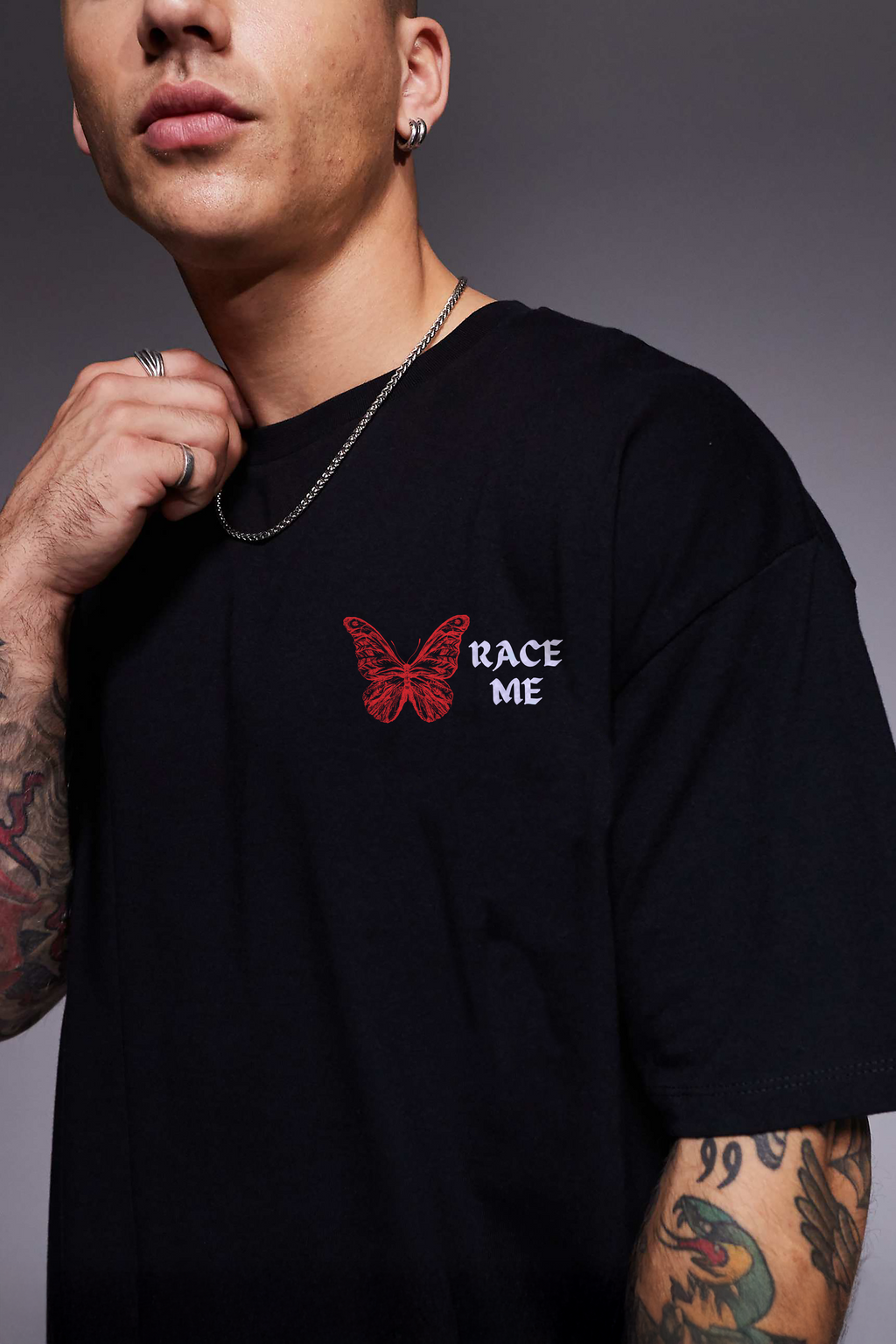 RACE ME OVERSIZED TEE