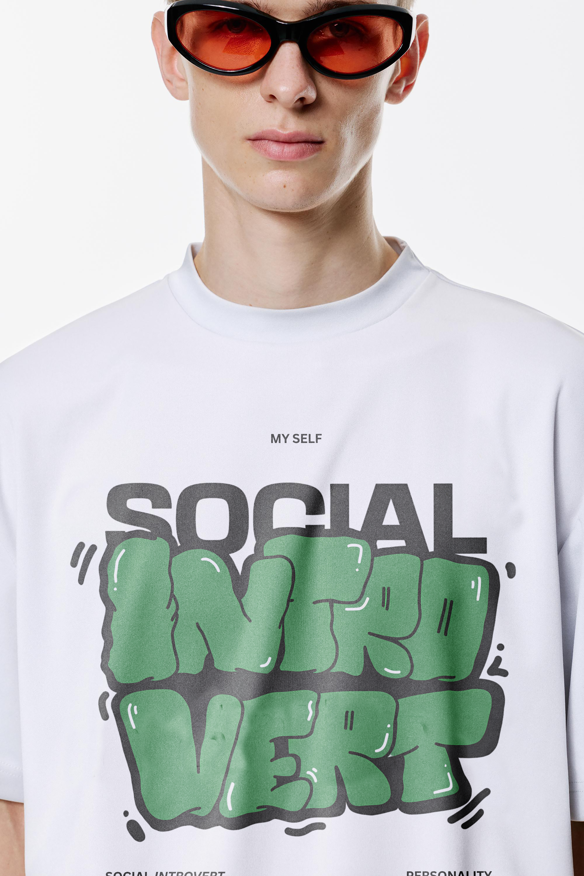 INTROVERT OVERSIZED TEE